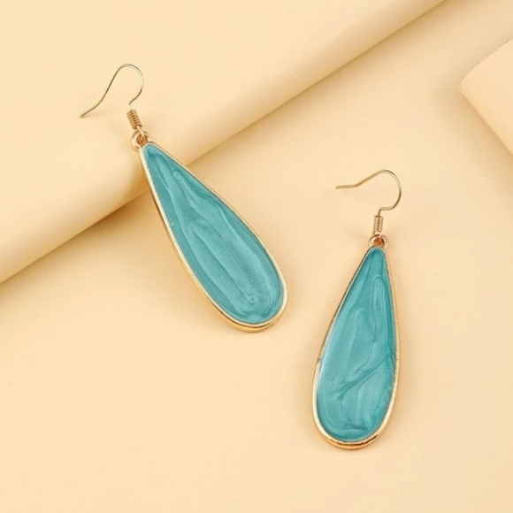 Jewelry - Water Drop Dangle Charm Earrings